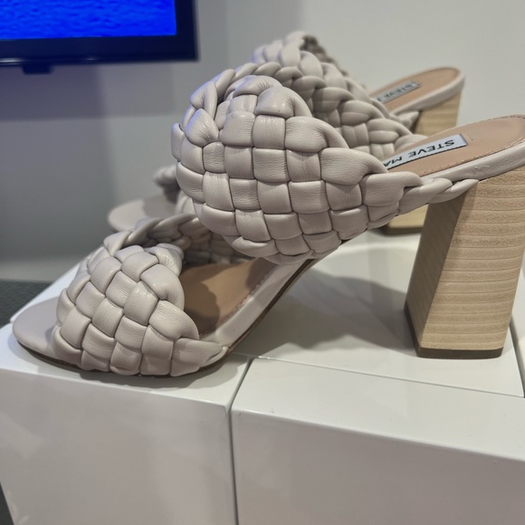 Steve Madden braided block heel. - Picture 3 of 4